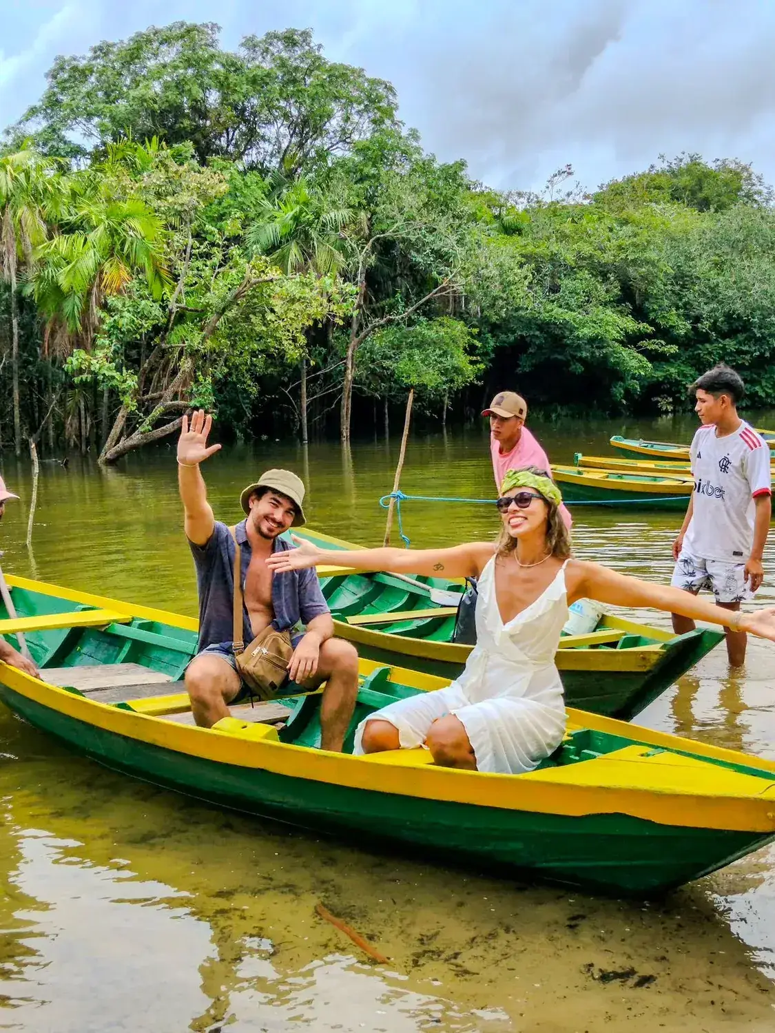 Passeio de canoa pela Floresta Encantada - Sol Ecoturismo Alter do Chão